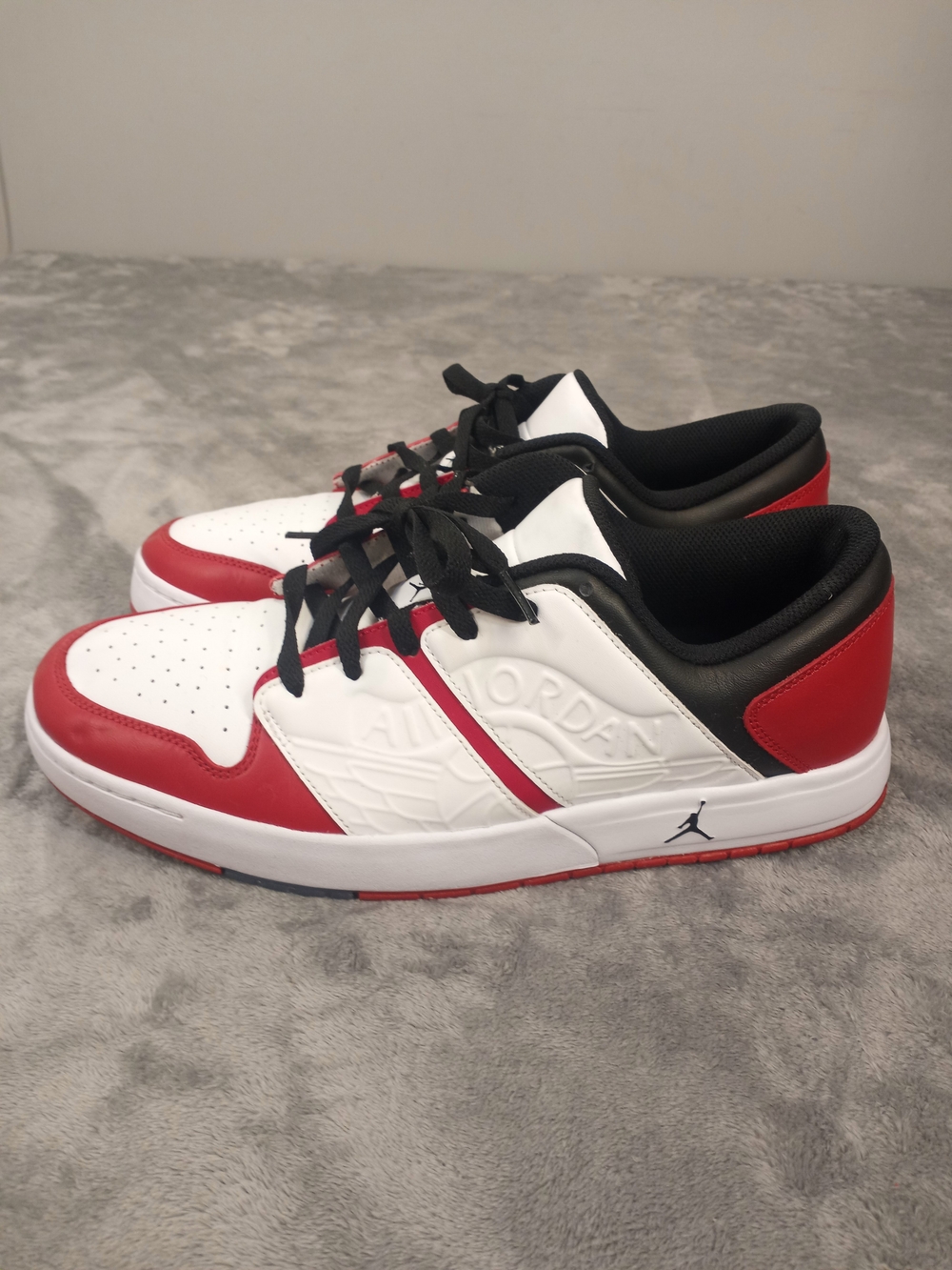 Jordan Men's Low Top Sneakers in White/Red/Black Size 11